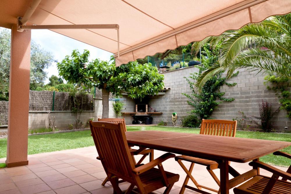 Casa Con Jardin-wifi Free * L' Escala
